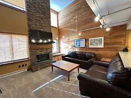 Lakeside, Spacious, Modern 2br - Sleeps Up To 8 2 Bedroom Condo