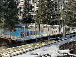 Lakeside, Spacious, Modern 2br - Sleeps Up To 8 2 Bedroom Condo