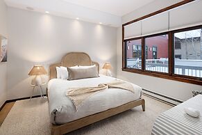 Howelsen Place A202 1 Bedroom Condo