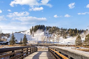Howelsen Place A202 1 Bedroom Condo