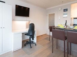 Relaxing Apartment With Bicycle Shade