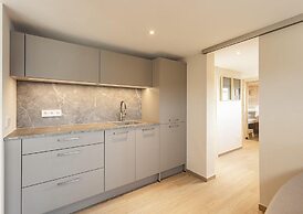 Sea-view Villa Near Port