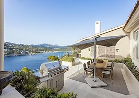 Sea-view Villa Near Port