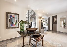 Sea-view Villa Near Port