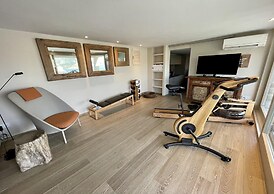 Sea-view Villa Near Port