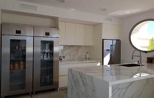 Villa With Salt Water Pool