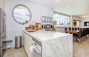 Villa With Salt Water Pool