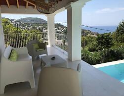 Hillside Villa Near Beaches