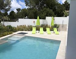 Hillside Villa Near Beaches