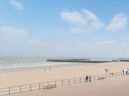 Vintage Apartment With sea View in Ostend