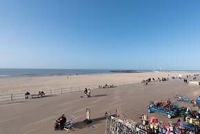 Vintage Apartment With sea View in Ostend