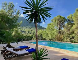 Villa With Private Pool