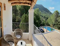 Villa With Private Pool
