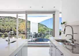 Appealing Villa With Private Terrace