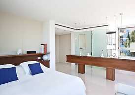 Appealing Villa With Private Terrace