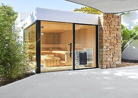 Sleek Villa With Nice Terrace