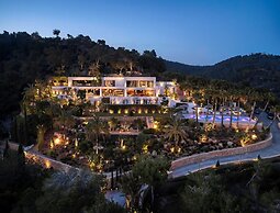 Exclusive Villa on White Isle