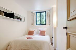 Paris Green House Residence