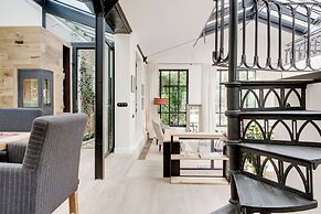 Paris Green House Residence