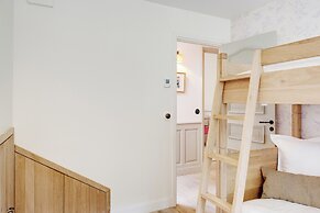 Paris Green House Residence