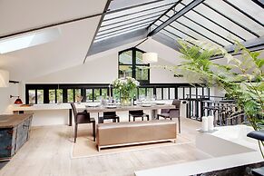 Paris Green House Residence