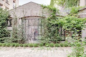 Paris Green House Residence