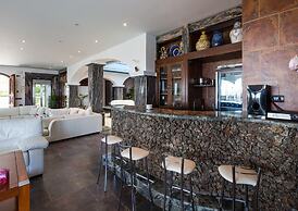 Villa With Direct sea Access