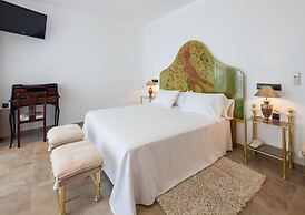 Villa With Direct sea Access