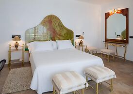 Villa With Direct sea Access