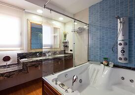 Villa With Direct sea Access