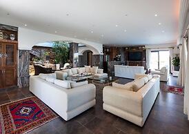 Villa With Direct sea Access