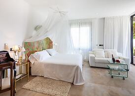 Villa With Direct sea Access