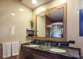 Villa With Direct sea Access