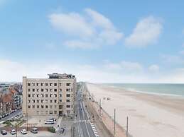Apartment With sea View Near Raversijde
