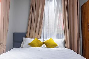 Capital 11 Hotel