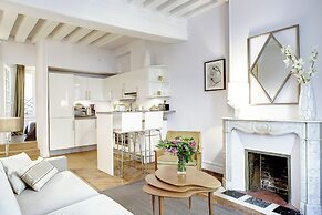 Paris Marais Central Residence