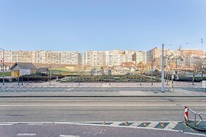 Apartment With 2 Rooms and Terrace