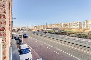 Apartment With 2 Rooms and Terrace