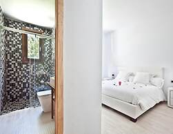 Beachfront Villa With Saltwater Pool