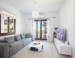 Beachfront Villa With Saltwater Pool