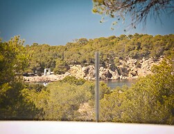 Beachfront Villa With Saltwater Pool