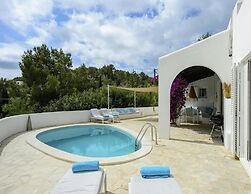 Tranquil Villa With Private Pool