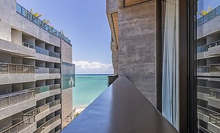 NWTs - Estúdios com Vista Lateral Mar