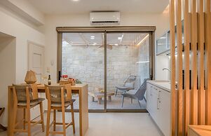 Avelia Luxury Villa With Private Pool