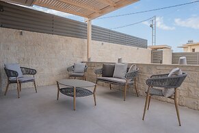 Avelia Luxury Villa With Private Pool