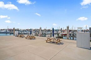 Shorely A Good Time - Water Views! Roof Top Hot Tub!