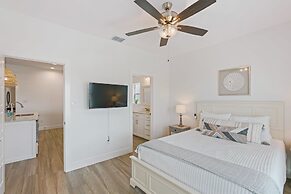 Chancla - Pet Friendly! Community Pool!