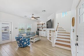 Chancla - Pet Friendly! Community Pool!