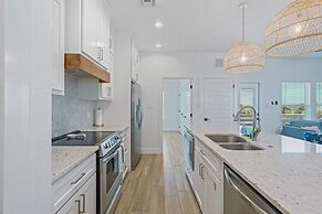 Chancla - Pet Friendly! Community Pool!