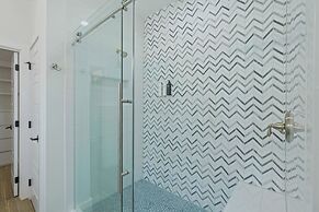 Chancla - Pet Friendly! Community Pool!